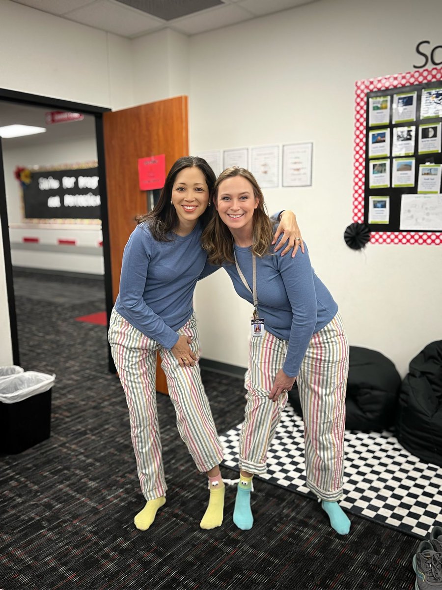 Undercover Dress Up-Double Trouble! Twinning with my bestie!@PrestonElem18