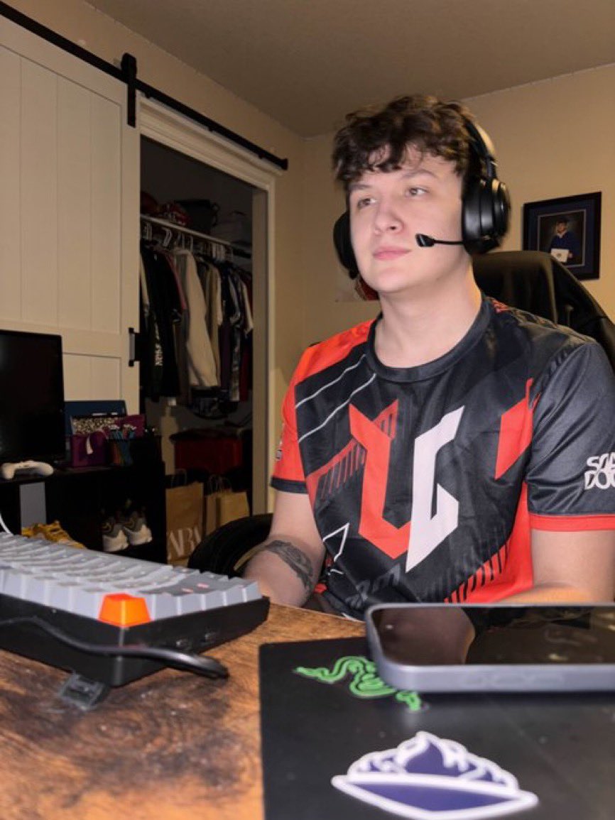 Unarm Wi looking insane!

Unarm Gaming jersey acquired 🥶🔥