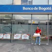 CelmiraGutirre1's tweet photo. 🛑 No más despidos silenciosos. Los empleados son el corazón del Banco de Bogotá. Exigimos respeto y justicia. Trabajadores Unidos #YoRechazoLosDespidosMasivosEnBancoBogotá @acebnacional @BancodeBogota @cutcolombia @uniamericas https://t.co/Yr71IDQmGK