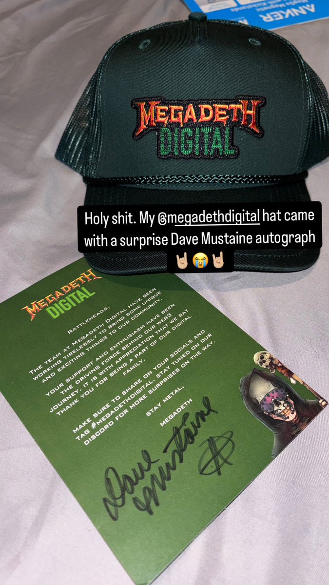 Megadeth Digital is so fucking cool!!! My hat came with a surprise Dave Mustaine signature 🤘🏼😭🤘🏼<a href="/MegadethDigital/">Megadeth Digital</a> <a href="/Megadeth/">Megadeth</a>