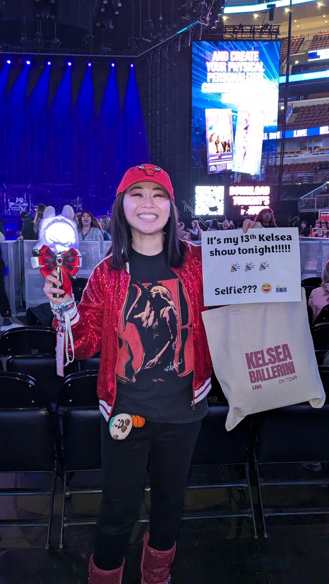 <a href="/KelseaBallerini/">Kelsea Ballerini</a> <a href="/carlypearce/">Carly Pearce</a> CHICAGO WAS SO FUN!!! ❤️❤️❤️ SEE YOU TOMORROW IN MILWAUKEE 💞🫶🏻