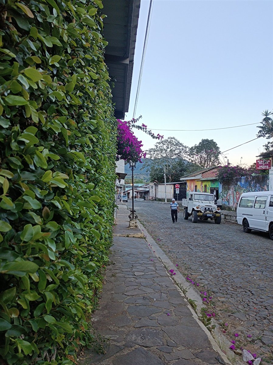 VisitAtaco's tweet image. El rico clima de Ataco se disfruta más en finde semana.