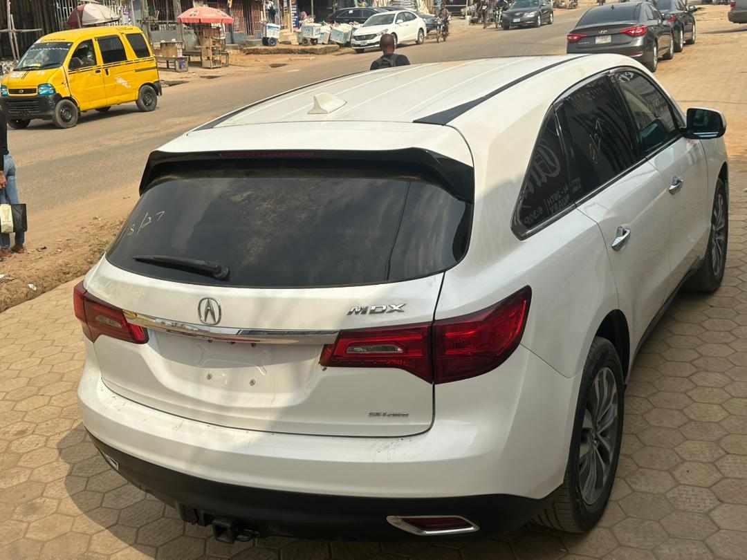 Tonyempiree's tweet photo. Do People still have the terrible stereotype they have for Honda towards Acura?

Acura MDX is a great SUV, Luxury at that 

With Strong Engine too
If you can't afford an RX or ML, Go for MDX 
Have you seen an MDX on speed before?
Drive behind her and watch how balanced the MDX is https://t.co/V1t8SgabEO