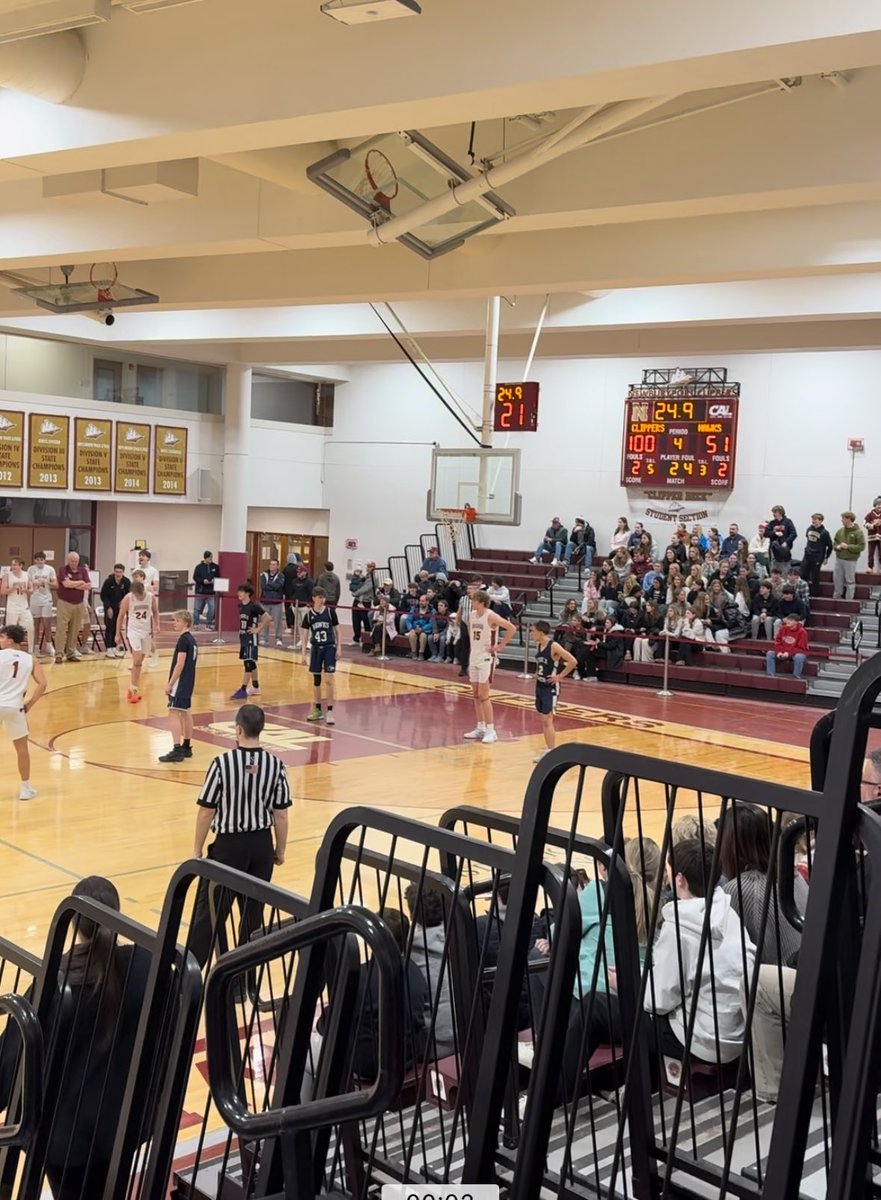 JoppaAfternoons's tweet photo. Newburyport Clippers basketball puts up a 💯 spot on Essex Tech!!! And wins 100-51 on the Clippers home floor. @Port_Athletics @nbptmediahub https://t.co/3A54aniCKW