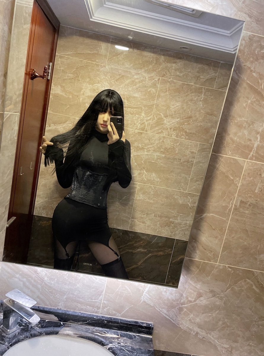 Eva Doll tweet media