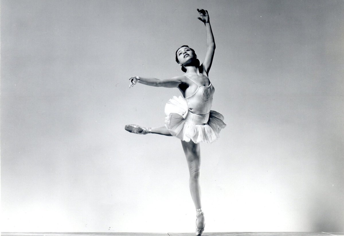 LADForg's tweet photo. BTD #MariaTallchief in OK to an Osage father &amp; Scottish-Irish mother, became the first American-born prima ballerina, muse &amp; inspiration to George Balanchine &amp; @nycballet star. 
Photo: Tallchief in Balanchine's Symphony in C
https://t.co/yziiKKgOMw https://t.co/MiydNctTzM