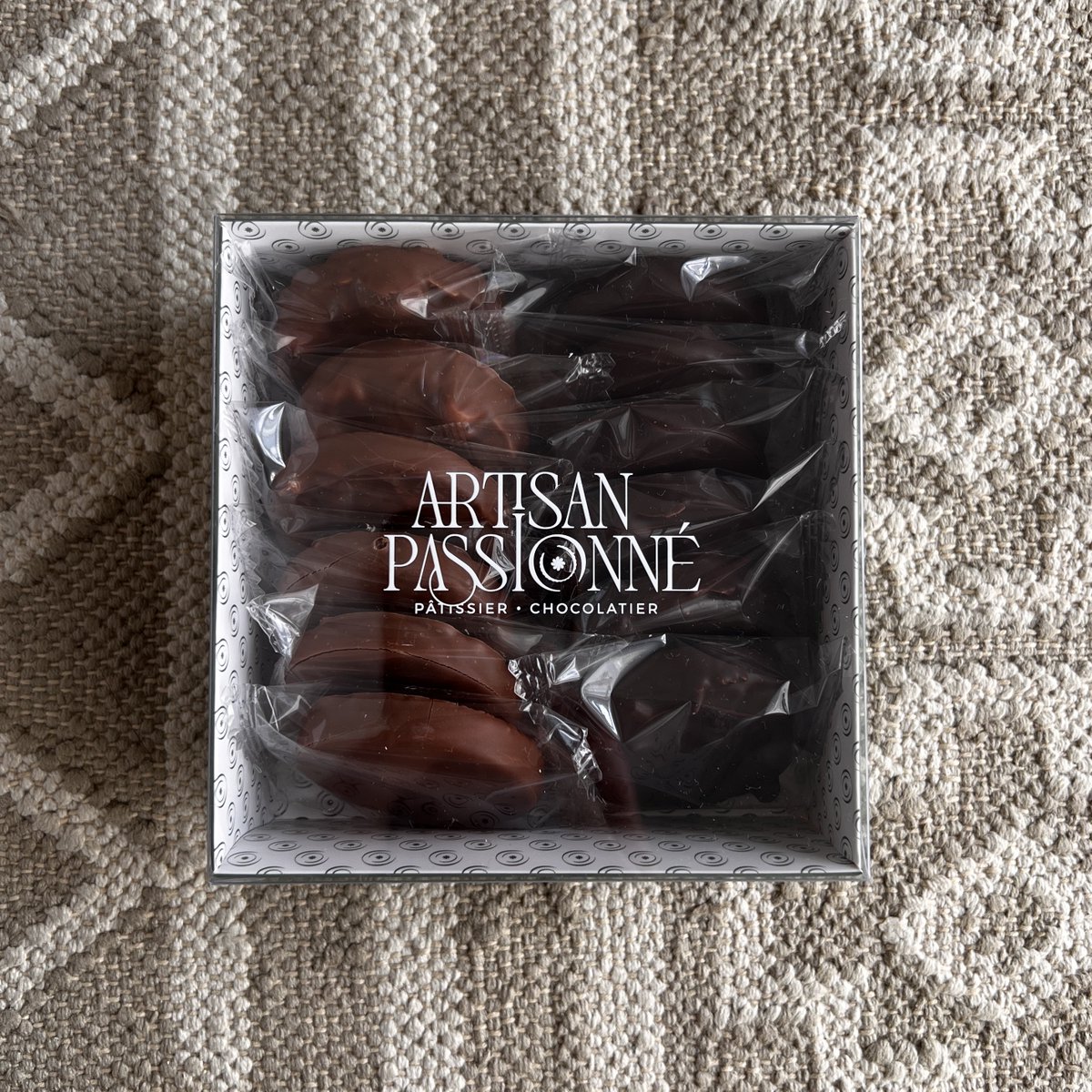 ネット販売済み ARTISAN PASSIONNÉ イレズィスティーブル 【公式通販】