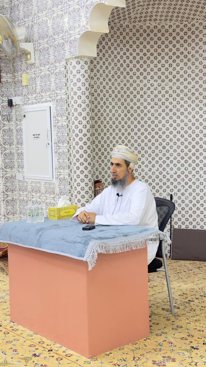abohamzh53's tweet photo. كل الشكر والتقدير لفريق العروبة
@AlorobaT لاستضافتي بإقامة محاضرة عن الإسراء والمعراج في مسجد الحي جل جلاله والشكر موصول لكل من سعى وحضر https://t.co/obNUMo2grl