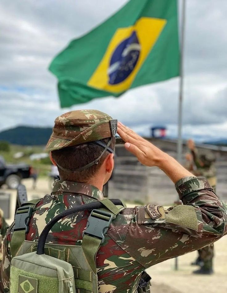 andr3yy_'s tweet photo. Essa farda ainda vai ser minha!
#EsPCEx #AFA #EscolaNaval #ConcursosMilitares https://t.co/R0ZwOt5y6E