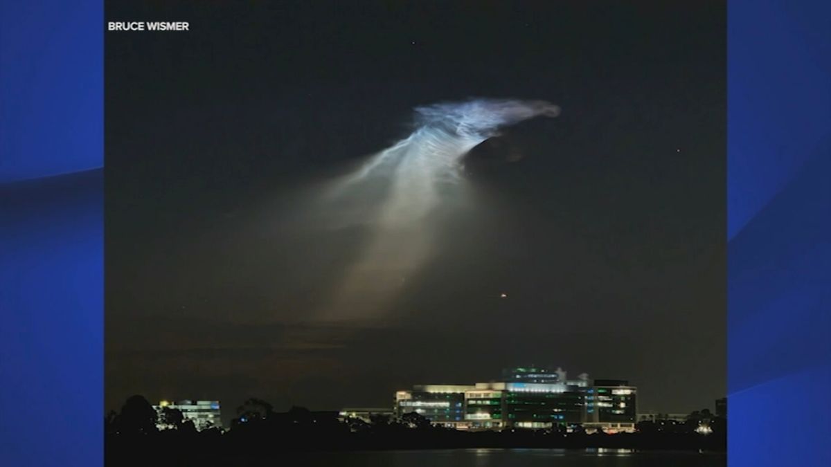 PHOTOS: SpaceX launch lights up Bay Area skies abc7ne.ws/40wVVHL