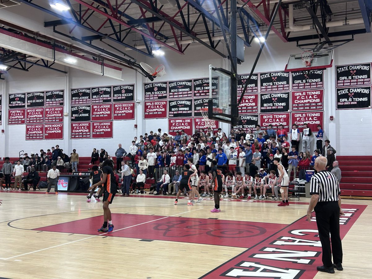 New Canaan - 53
Stamford high- 49

Shoutout @busseysbombsquad for showing out tonight! Great program sweep 🧹 #ctbb