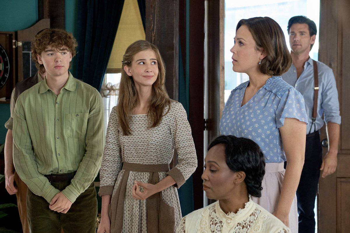 hallmarkchannel's tweet photo. Way to go Allie @jaedalilymiller! #Hearties RT if you loved how she stood up for what she believes in. https://t.co/2Ys3FhoPN4