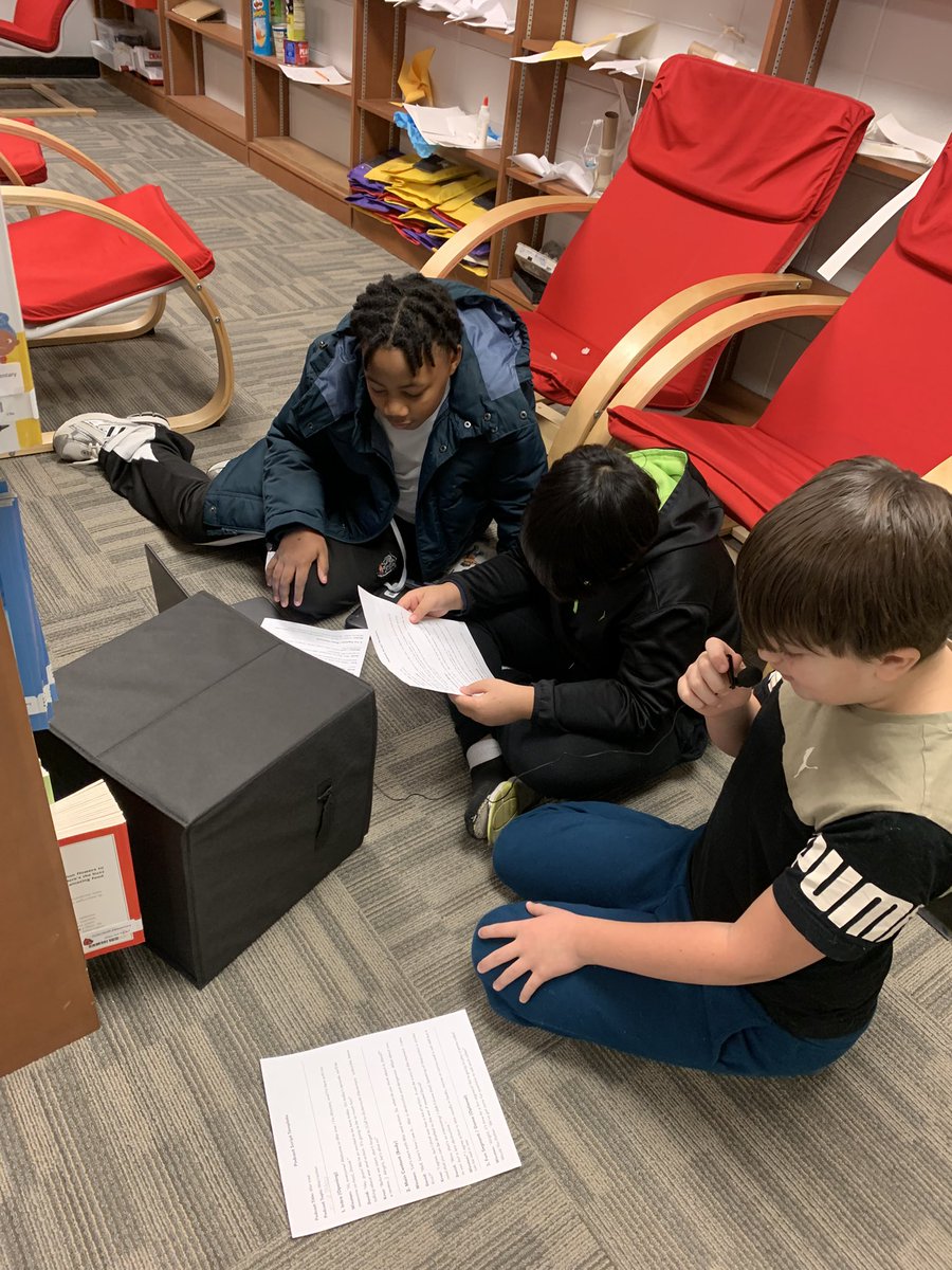 cindy_hundley's tweet image. The Podcasting Playground 4th/5th graders started recording their very own podcasts today! Re-recording, editing and publishing to come. @GutermuthES @JCPSDigIn #jcpsdigin #podcasting #podcasts #studentchoice @JCASLKY