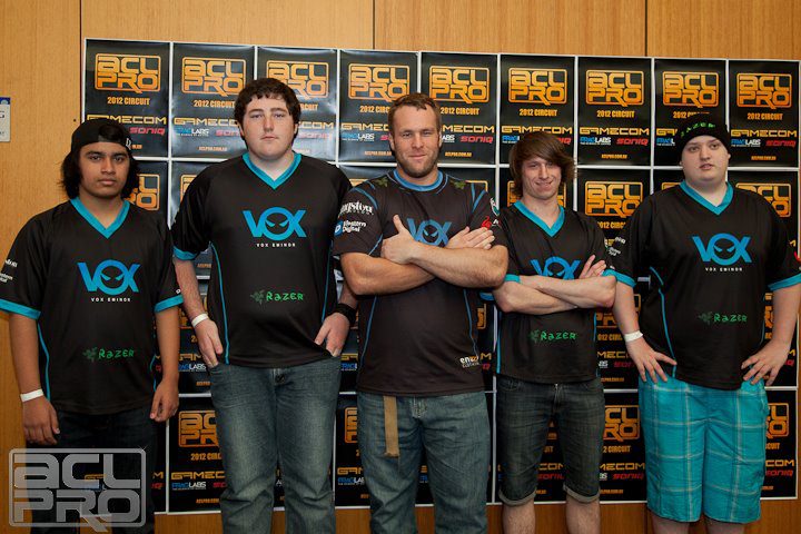 Reflection time.
Creating an esports team was one of the most rewarding times of my career. I miss the OG blue VoxE logo &amp; being thinner too.

Vox Eminor had multiple teams:
🔹 Quake (sent Zlr overseas)
🔹 Xbox COD
🔹 Male &amp; female CS
🔹 Halo
22 players total we had at one time