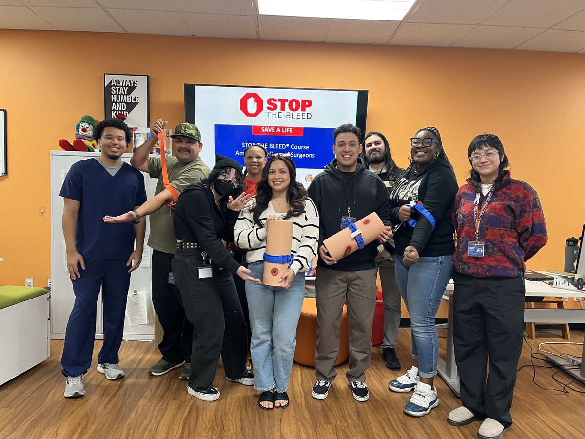 BurrussSigrid's tweet image. UCI Trauma teaching Stop the Bleed to save a life #stopthebleed @UCI_Trauma @orangewoodfdn