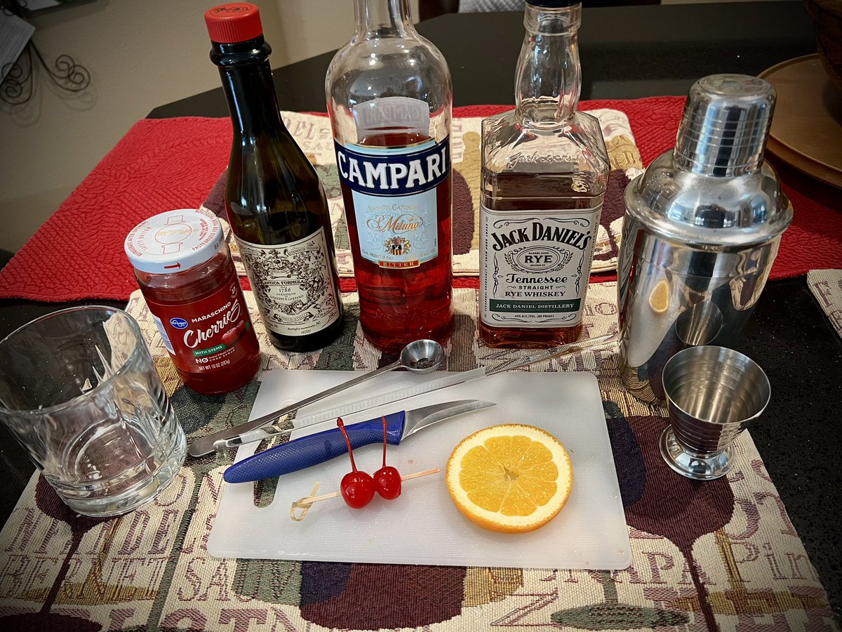 mlzema's tweet image. It’s Friday #HappyHour!🕔
#TWEETYOURDRINK
#Boulevardier #DeviledEggs 
#Salute! #Cheers! #Sköl! #LChiam! #Santé! #Sláinte! #NaZdrowie! #OogyWawa! #Prosit! #OkoleMaluna! #Ziveli! #Serefe! #CinCin! #Kampai! #Prieka! #Evviva! #Noroc! #ZeiGazunt! #Terviseks! #Saúde!🥃