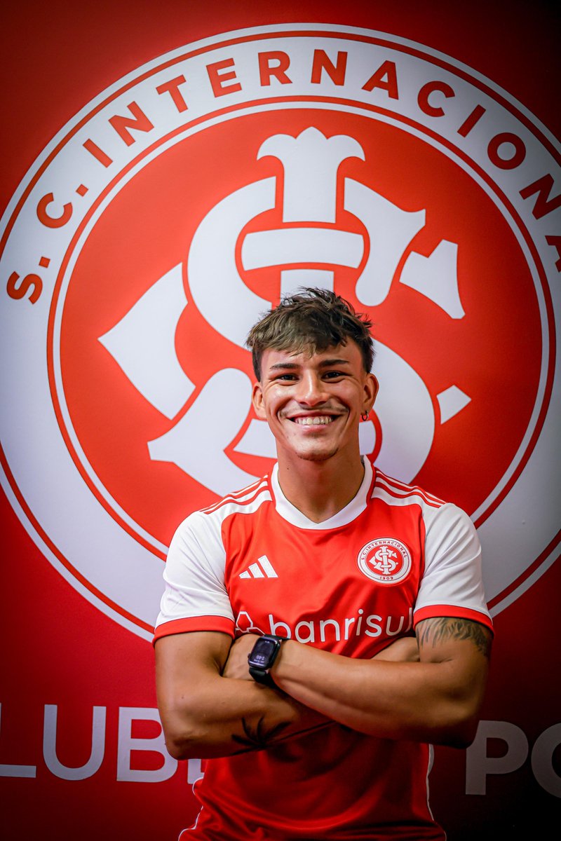 SCInternacional's tweet photo. #BIDOU em dose tripla! ✔️
Bernabei 🤝 Kaique Rocha 🤝 Carbonero: a semana foi movimentada, e chega ao fim com os nomes dos nossos três últimos reforços anunciados já publicados no BID. 📄🇦🇹
Seguimos 𝐣𝐮𝐧𝐭𝐨𝐬 por um grande começo de temporada. Vamos, Colorado! 👊 https://t.co/j3pCvzDBYC