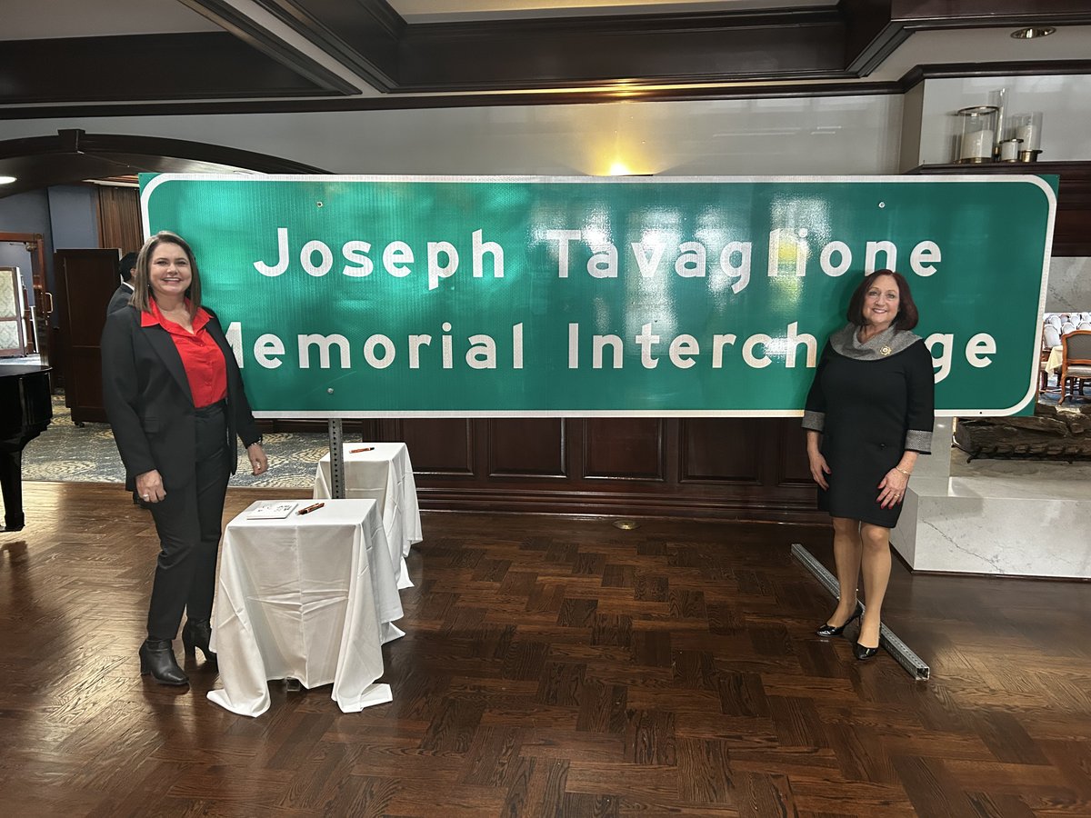 SupKarenSpiegel's tweet photo. It was an honor to speak at the dedication of the Joseph Tavaglione Memorial Interchange, celebrating a leader whose vision transformed Riverside’s transportation. Joe’s legacy of progress will inspire our community for generations to come. #JosephTavaglione #RiversideStrong https://t.co/Tao5e0V6MU
