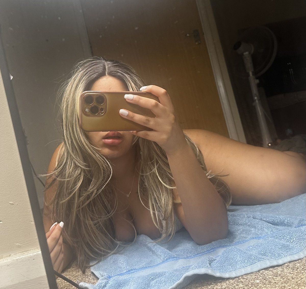 LaceyLipsx's tweet photo. The towels out 💦 https://t.co/XNaSfkoXTr