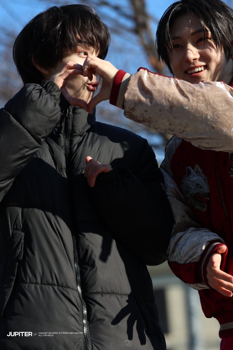 Jupiter_KJ104's tweet photo. 250125 mini fanmeeting

(ˆ ̳◝ ·̫ ◜ ̳ˆ)

#계훈 #KYEHOON #케이주 #KEIJU #킥플립 #KickFlip https://t.co/nockX0ODXs