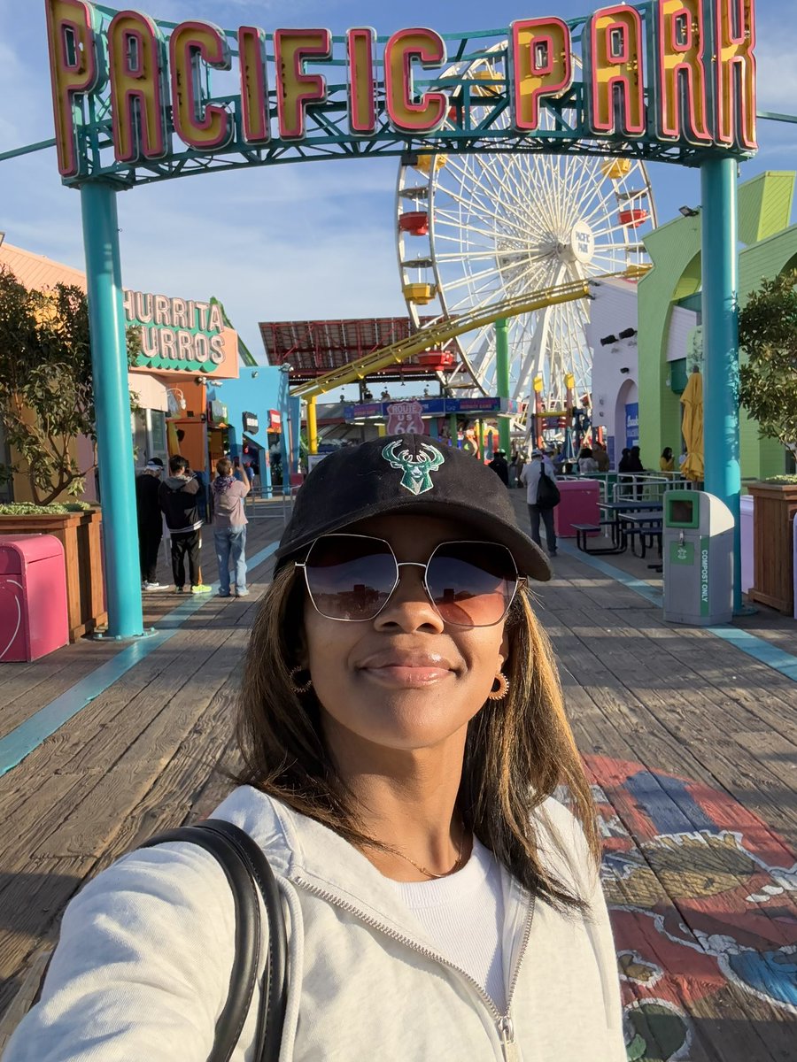 Melanie Ricks tweet media
