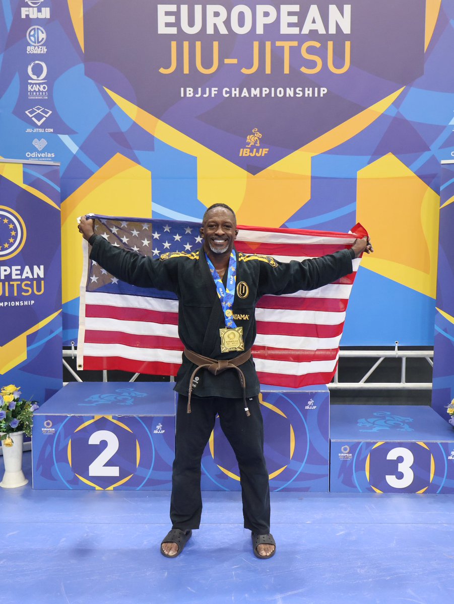 Thunder_06's tweet image. AND NEW…
#IBJJF Euros (M6) Brown Belt Middle Champion!