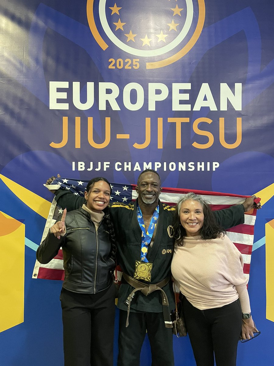 Thunder_06's tweet image. AND NEW…
#IBJJF Euros (M6) Brown Belt Middle Champion!