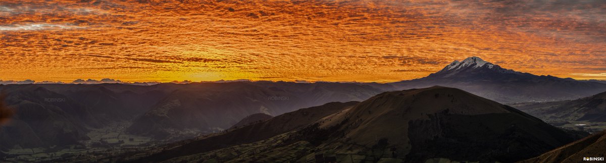 Robinski__'s tweet image. Sin duda este es uno de los amaneceres más bonitos y coloridos que he visto, me agarró durante mi ascenso al volcán Imbabura, les comparto todas estas fotos para tratar de hacer justicia a este lindo momento que casi toda la sierra ecuatoriana pudo ver.

He visto también personas…