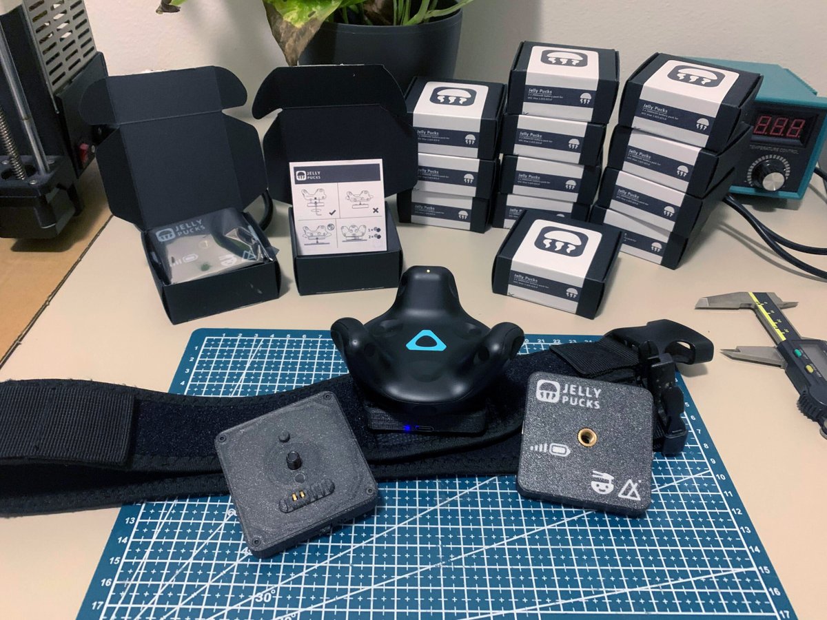 JellyKinderVR's tweet image. Jelly Puck tracker chargers anyone?🕵️♀️
jellyvr.com/product/jelly-…
#VRChat #VirtualReality