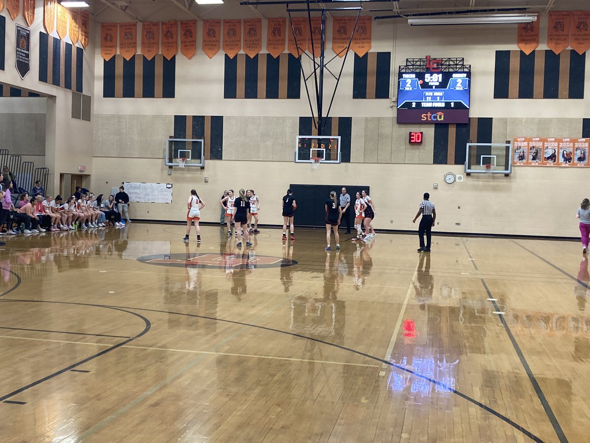 AustinGetzSWX's tweet photo. Pulling the ol’ @dp_geg move tonight. Get off the desk at 5, go shoot a game, get back to the station to anchor again at 6.
Lewis & Clark - Cheney Girls just one of 14 games our @SWXLocalSports crew will be at tonight. Jam-packed #SWXOvertime coming up at 11 on @KHQLocalNews! https://t.co/5UwiUJjWmq