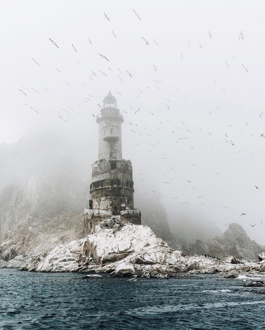 solisolsoli's tweet photo. Abandoned lighthouse on Sakhalin Island, Russia https://t.co/mVvsulCuPr