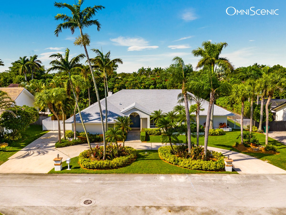 omniscenic's tweet photo. Professional aerial drone services for real estate, business, architects, construction, builders &amp; more.

📍South Florida

Contact us today for prices &amp; availability! https://t.co/GXM7apuwUy