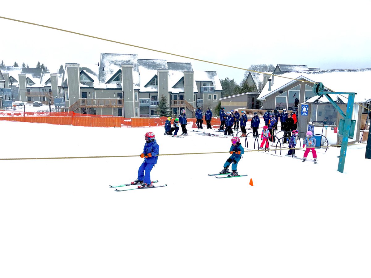 Brad J🎿 Ski Club of Cabbagetown tweet media