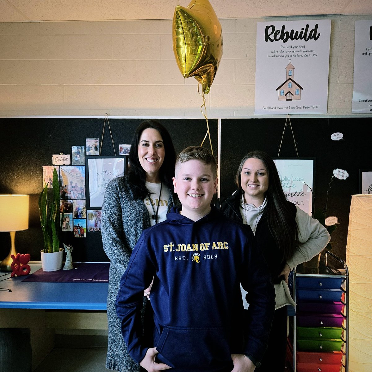 Bonne Fête, Z! ✨️ Happy Birthday, Z! 🧁 Wishing you a day filled with everything you love the most! 😊 <a href="/MrsYatesE/">Mrs. E. Yates</a> <a href="/sjoa5/">St. Joan of Arc</a>