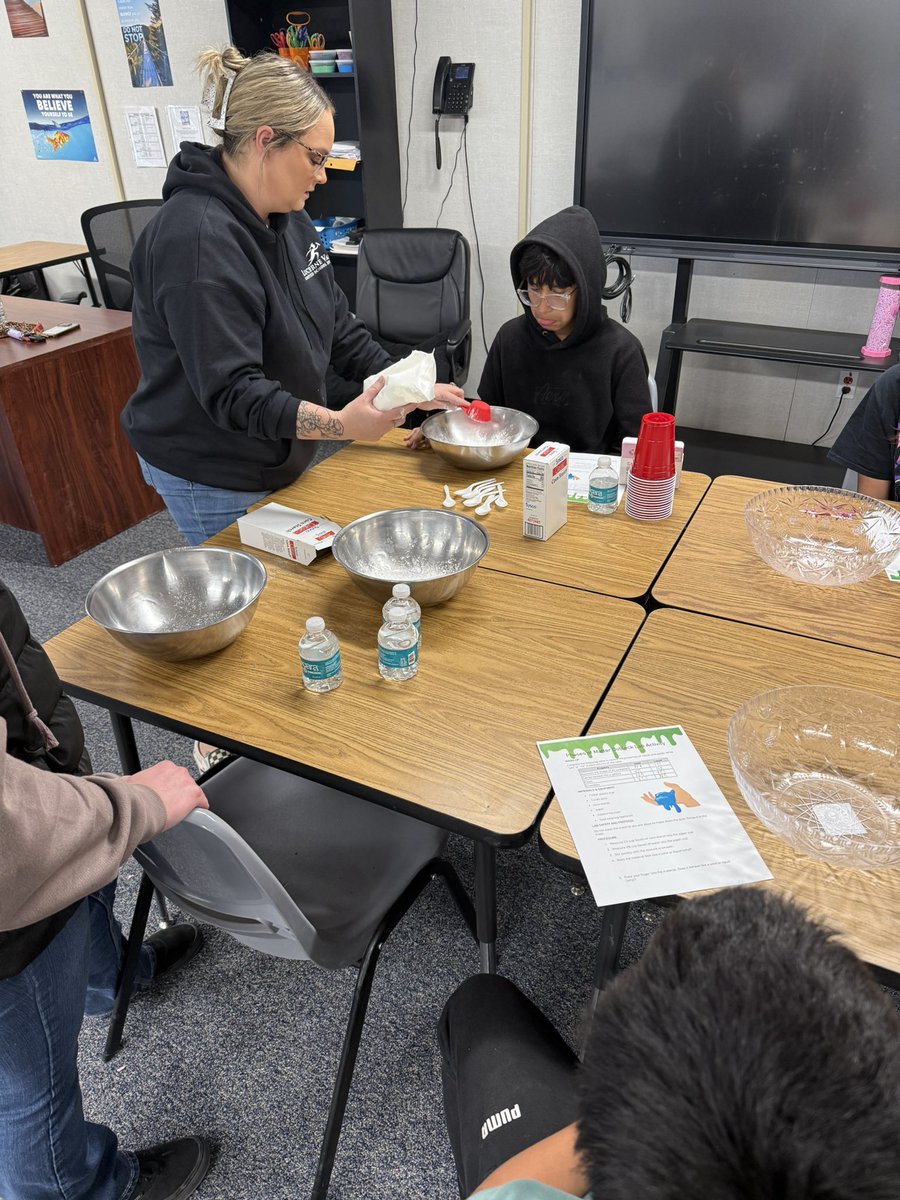 SBCSS Expanded Learning (@sbcss_explearn) on Twitter photo Lucerne Valley MS growing their program in Expanded Learning. Site coordinator Ms Cindy & team works with students on STEM activities. <a href="/SBCo_Supt_Ted/">Ted Alejandre</a> <a href="/SBCSSLeadership/">SBCSS Leadership and Outreach</a> <a href="/SBCSS_FamEngage/">SBCSS Family Engagement</a> @lucernevalleyusd Lucerne Valley MS growing their program in Expanded Learning. Site coordinator Ms Cindy & team works with students on STEM activities. <a href="/SBCo_Supt_Ted/">Ted Alejandre</a> <a href="/SBCSSLeadership/">SBCSS Leadership and Outreach</a> <a href="/SBCSS_FamEngage/">SBCSS Family Engagement</a> @lucernevalleyusd