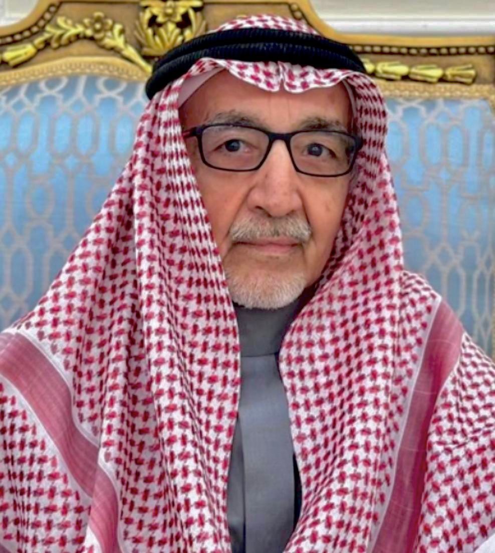 tttjnd's tweet photo. يمكنك نقش اسمك على ورق او خشب او حتى على حجر، الا القلوب فانها لا تقبل النقش عليها الا لمن نبضت لهم حبا واحتراما https://t.co/CXZPkTpGfP