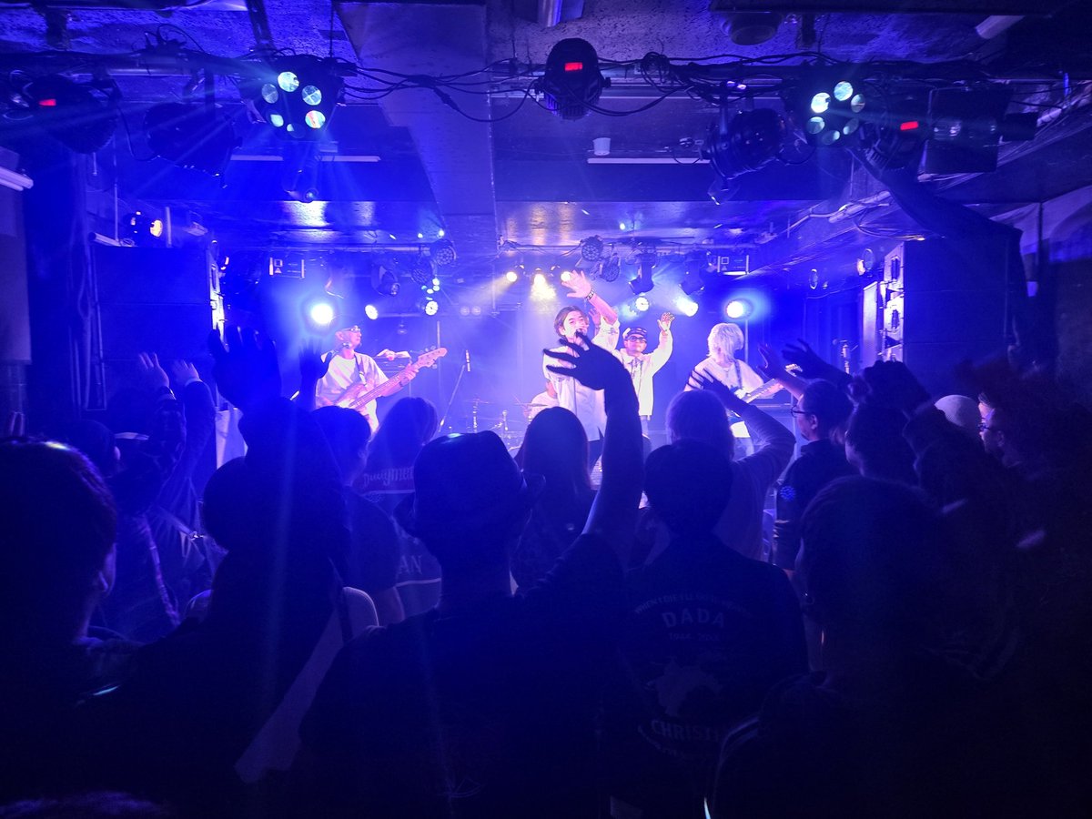cwc_tokyo's tweet photo. ♕CWC. 20th Anniversary♕
&5 Singls Release Party‼
皆さまのお陰で、楽しい20周年となりました‼
心から大感謝しています‼
これからもよろしくね‼
#AcidHeadSomeRise
#bwold
#CODEPLAYORK
#CREASTORIA(ex. Crea,)
#CWC.
#FLYZEN
#lolMusika
#TheNativeBroadcast
#XAD
#子でびる隊変態支店 https://t.co/2CQaXJIlMU