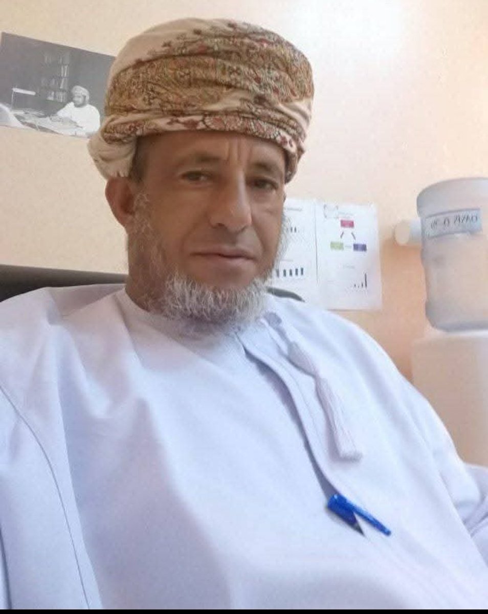 توشحت  إزكي ثوب الحزن بفقد رمز من رموزها المعروف بالكرم والشجاعه والتفاني في خدمة الوطن وحضوره الاجتماعي في البلد العميد المتقاعد محمد بن سعيد الرقيشي
وفقدنا كذلك أستاذنا المخلص الناصح الأمين الأستاذ  سيف بن عبدالله العزري 
إنا لله وإنا إليه راجعون