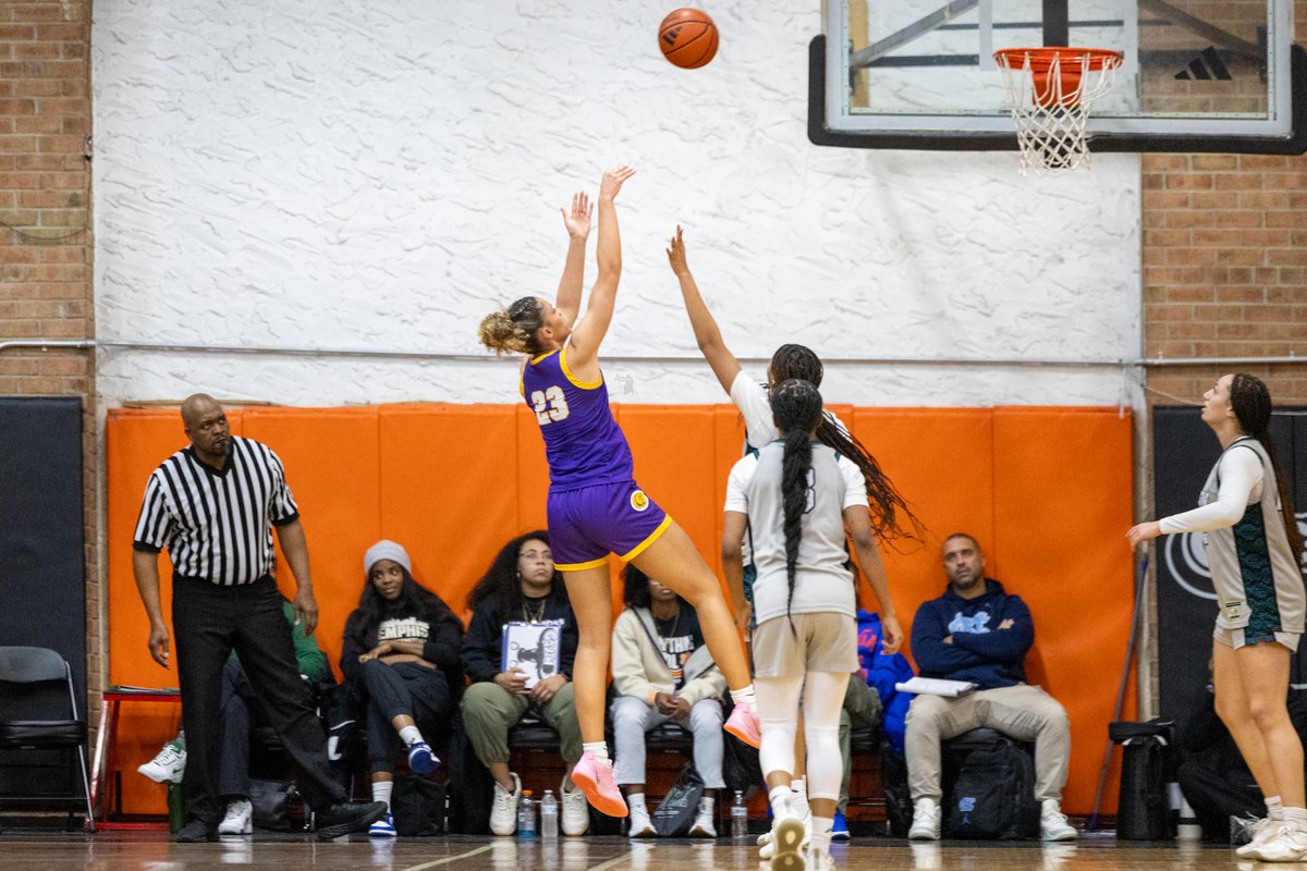 TheMeccaHSShowcase (@meccashowcase) on Twitter photo At halftime, <a href="/LegionGHoops/">LegionGHoops</a> is ahead of @MVAGBB by one; let's see who pulls out the win here at the #MeccaShowcase! At halftime, <a href="/LegionGHoops/">LegionGHoops</a> is ahead of @MVAGBB by one; let's see who pulls out the win here at the #MeccaShowcase!