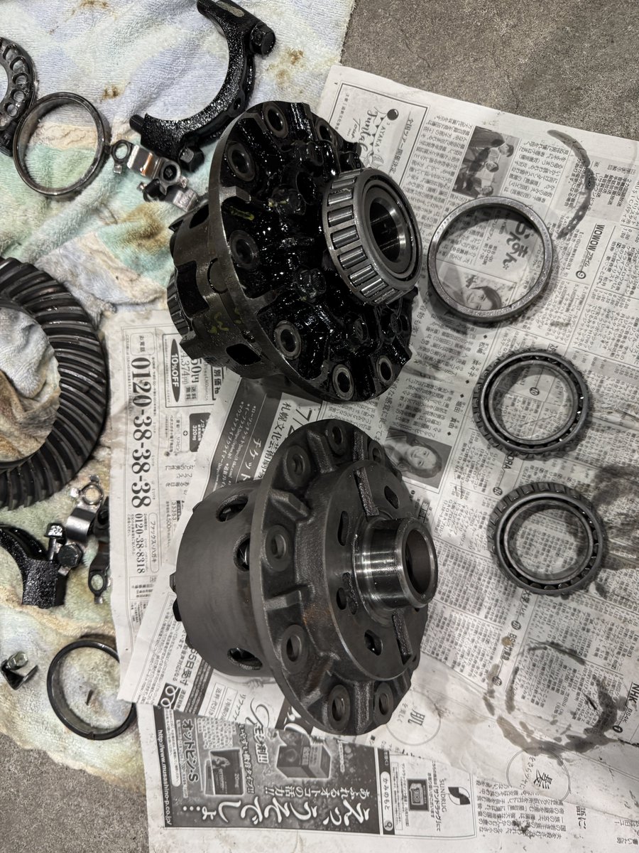 kitami_autosite's tweet photo. ハイエースに86のLSD取り付けました！
デフの効き結構変わったかも？！
やろうか悩んでる方はやってみてもいいかもしれません😁
このようなカスタムもお任せ下さい💪✨

 #北見  #カーショップオートサイト  #車売ります  #スポーツカー買取  #LSD  #ハイエース  #86 https://t.co/rGj4K6RQb0