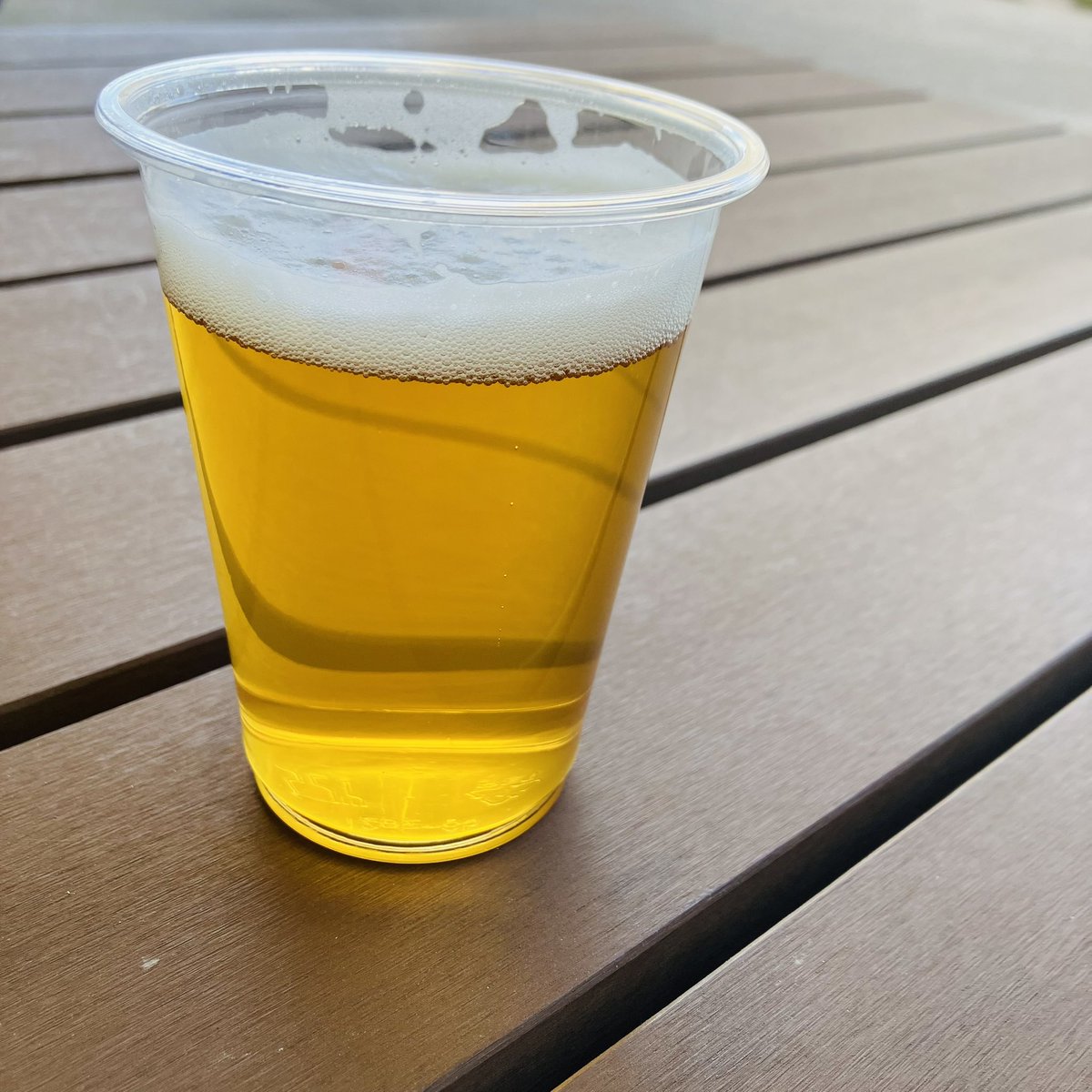 ytrbeer's tweet photo. 所詮、「あな���の感想」なので美味しさに甲乙はつけ難いですが、CRAFT ROCKさんのボヘミアンピルスナーと、VERTREさんのボックは美味かった。
缶で買ったバテレさんはハイアルスタウトも楽しみである。
なんだ��んだ言ってワイは伝統系と濃色系ビールが好きなんですわ。 https://t.co/1St1Awhbqe