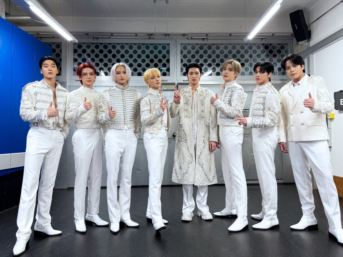 THExPIRATEEZ's tweet photo. The third stop is 𝖹𝗎̈𝗋𝗂𝖼𝗁. With hearts in sync and steps united, 𝗔𝗧𝗘𝗘𝗭 and 𝗔𝗧𝗜𝗡𝗬 created a fiery spectacle together. The energy soared, the stage burned bright, and tonight’s journey became unforgettable. Thank you for your support—let’s keep sailing forward. ⛵️ https://t.co/dDYdA9pCyr