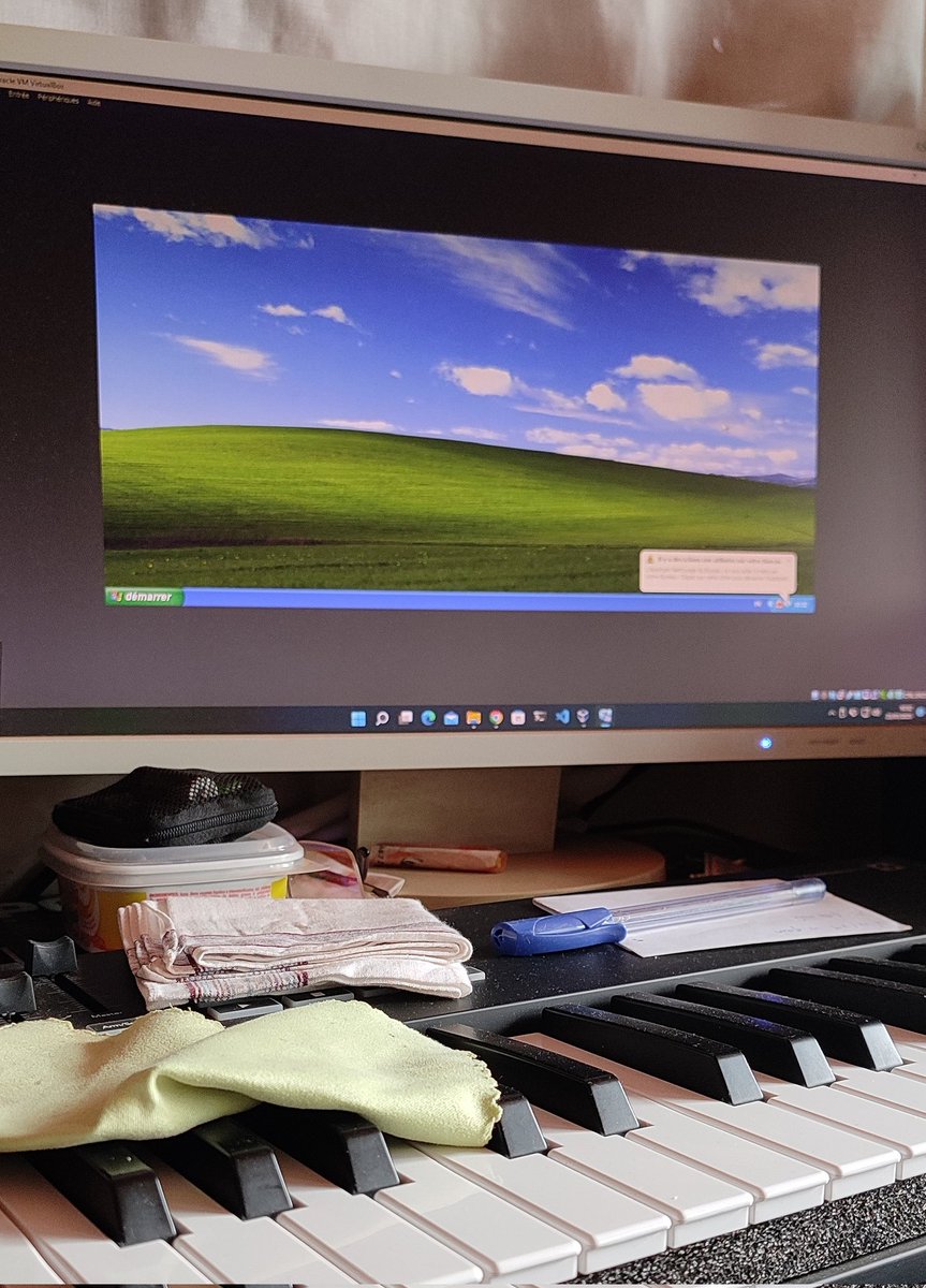 neutrinou_'s tweet photo. Quand tu reprends un très vieux projet ... https://t.co/G9WVyfR1fC