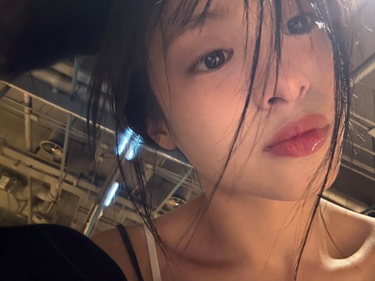 ahyeonpicture's tweet photo. AHYEON WEVERSE UPDATE 🍭 https://t.co/jh7st5eh1h