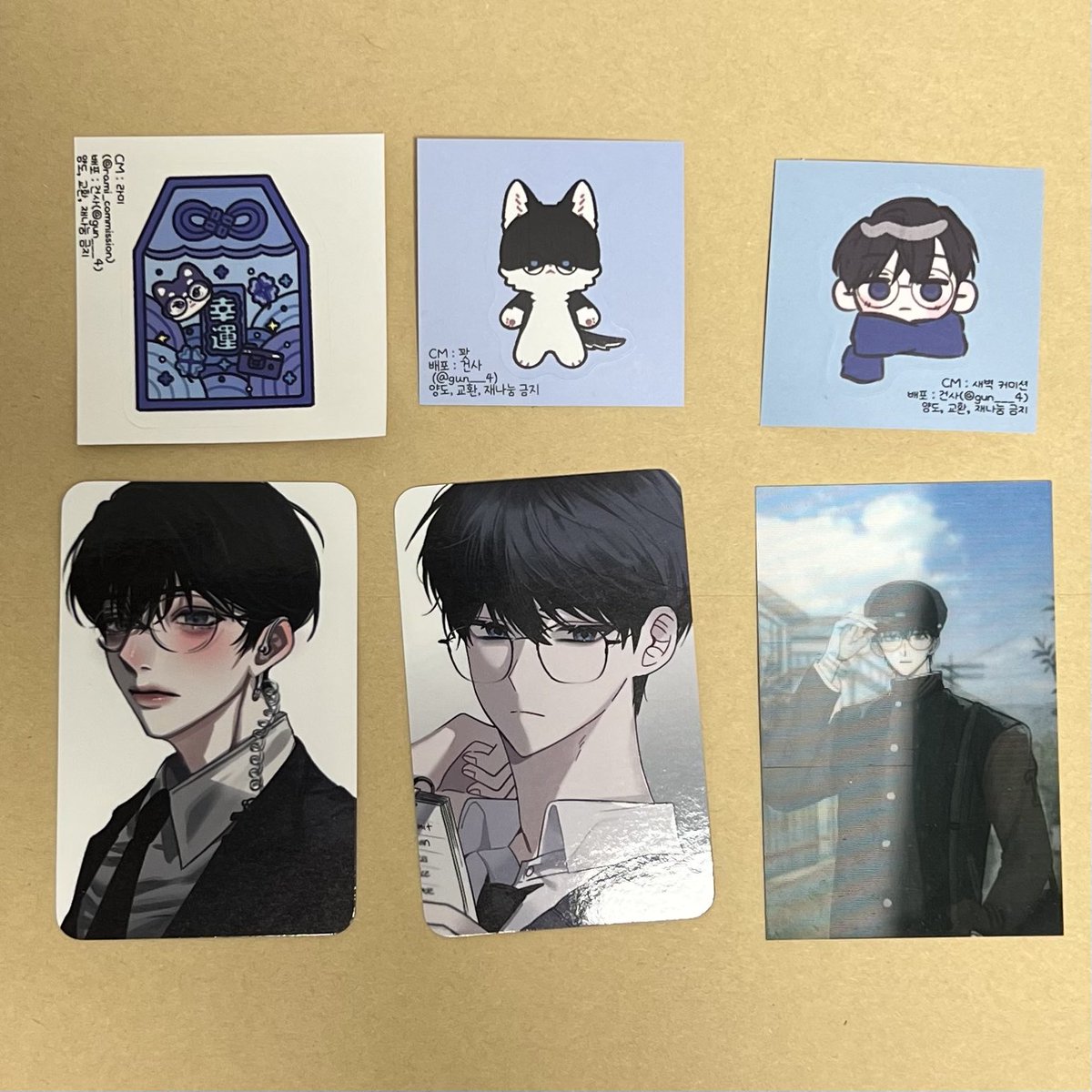 gun___4's tweet image. 아이소 T16 부스에서 아래 사진속 건우 도무송, 포카, 렌티큘러 나눔합니다!

나눔 시간 - 11:30~부스 종료시까지
도무송, 포카 - 자율 배포 (1인 1장씩 가져가주세요!)
렌티큘러 -  부스 오셔서 저한테 직접 말씀해주시면 꺼내드립니다 :)

렌티큘러 이미지는 인용 속 영상 참고 부탁드립니다!!🫶