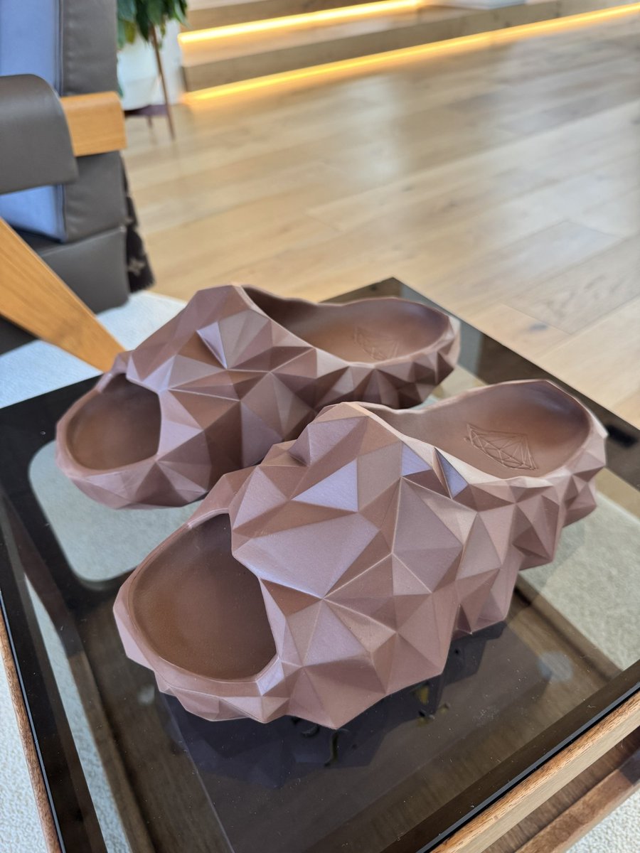 NickyDiamonds tweet media