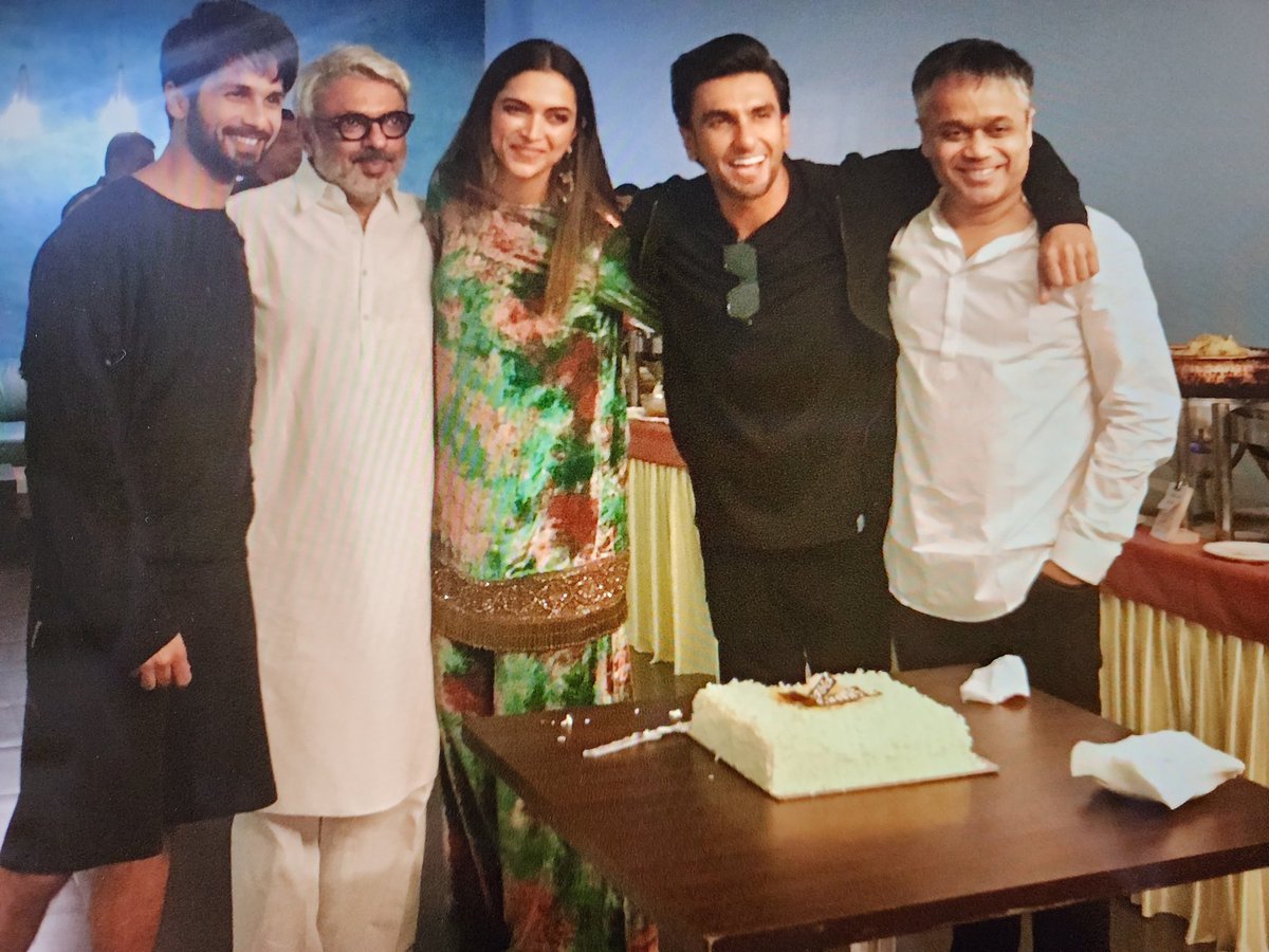 AndhareAjit's tweet photo. No film went through a trial like #Padmaavat. Our tallest film not just by numbers but by how tall we stood together when universe tested us. We prevailed. #SanjayLeelaBhansali @deepikapadukone @RanveerOfficial @shahidkapoor @Sudhanshu_Vats remembering you all. https://t.co/US3zIirln1
