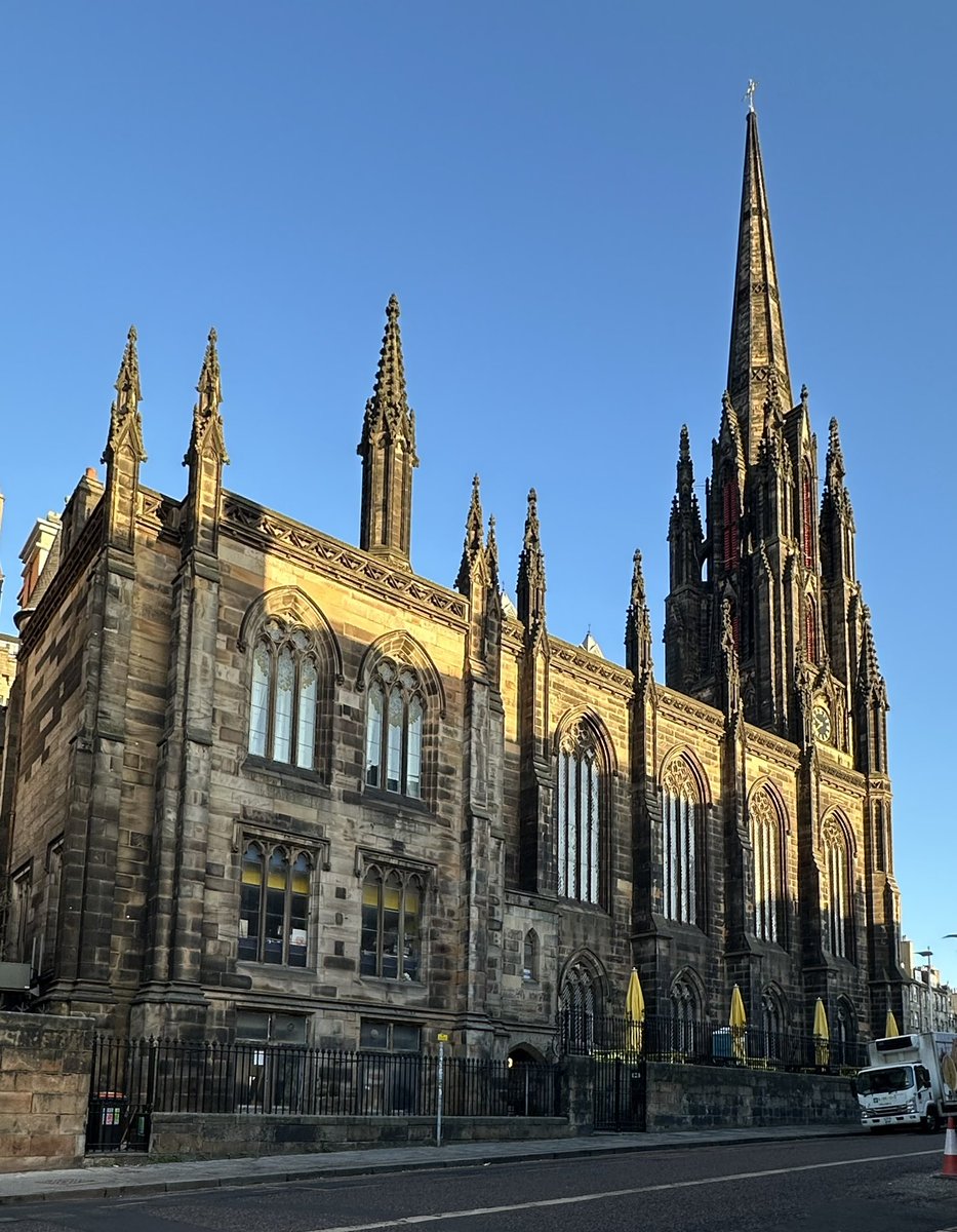 mutley7781's tweet image. The Highland Tolbooth Kirk, #Edinburgh
Designed as a meeting hall for General Assembly of the Church of #Scotland.
Used by various congregations 1929 - 1979
Architects - J Gillespie Graham & Augustus Pugin.
Built 1842 - 45
Now The Hub - entertainment space.
#SteepleSaturday