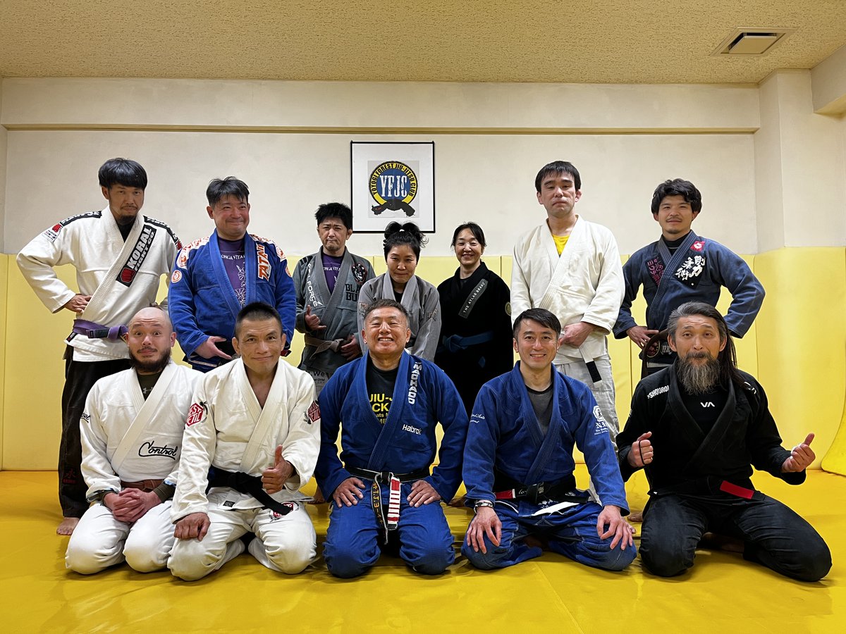 BjjForest's tweet photo. 2025年あけましておめでとうございます！今年もよろしくお願いいたします。代々木フォレスト柔術クラブは 月曜日19時～22時 火曜日19時～22時 木曜日19時～22時 土曜日19時～22時と運行しております。 新規会員さんも受付中！プロフィールURLよりお申し込みください。 #ブラジリアン柔術 #BJJ https://t.co/ZprTuySXmc
