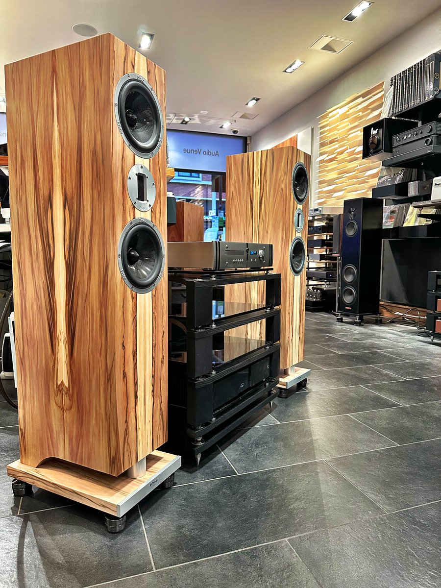 AudioVenue's tweet photo. Was curious to know what this combination sounded like, it did not disappoint.
.
#atc #atccda2 #proac #proack3 #naimnap250 #proacspeakers #k3 #naimfraim #ealing #maidenhead #speakers #hifisystem #isoacoustics #gaia 
.
@proacspeakers 
@isoacoustics https://t.co/4r1CNJLYQq